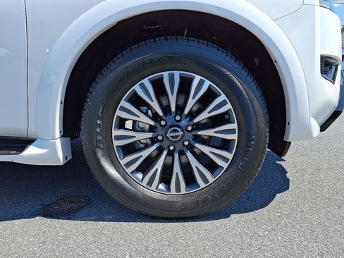 Certified 2023 Nissan Armada SL w/ Midnight Edition Package AWD/4WD image 10