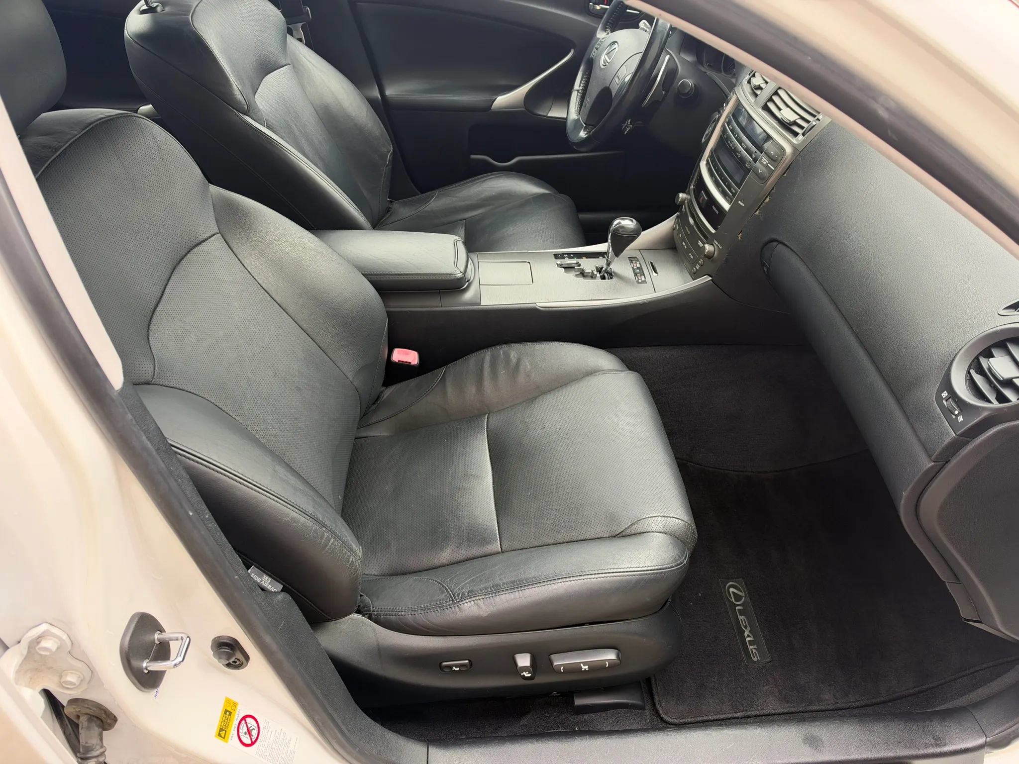 Used 2007 Lexus IS 350 w/ Premium Pkg RWD image 12