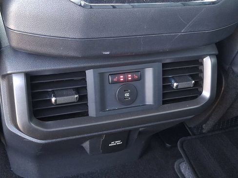 Used 2025 Ford F150 Lariat w/ Equipment Group 502A High AWD/4WD image 11
