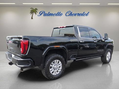 Used 2022 GMC Sierra 2500 Denali w/ Denali Ultimate Package AWD/4WD image 3