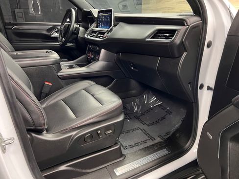 Used 2023 Chevrolet Suburban RST w/ Luxury Package image 8