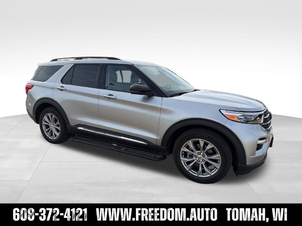 Used 2024 Ford Explorer XLT w/ Equipment Group 202A AWD/4WD image 10
