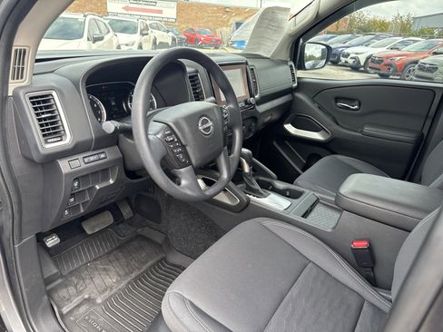 Used 2024 Nissan Frontier SV w/ Technology Package image 21