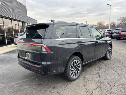 New 2026 Lincoln Navigator Black Label AWD/4WD image 7