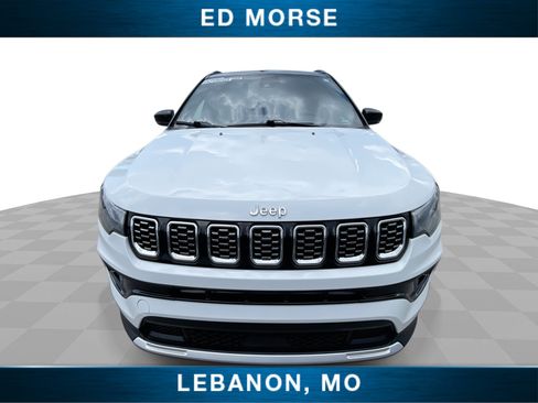 Used 2025 Jeep Compass Limited AWD/4WD image 3