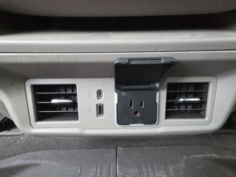 Used 2023 GMC Sierra 1500 SLE image 35