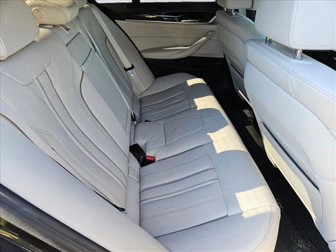 Used 2017 BMW 530i image 22