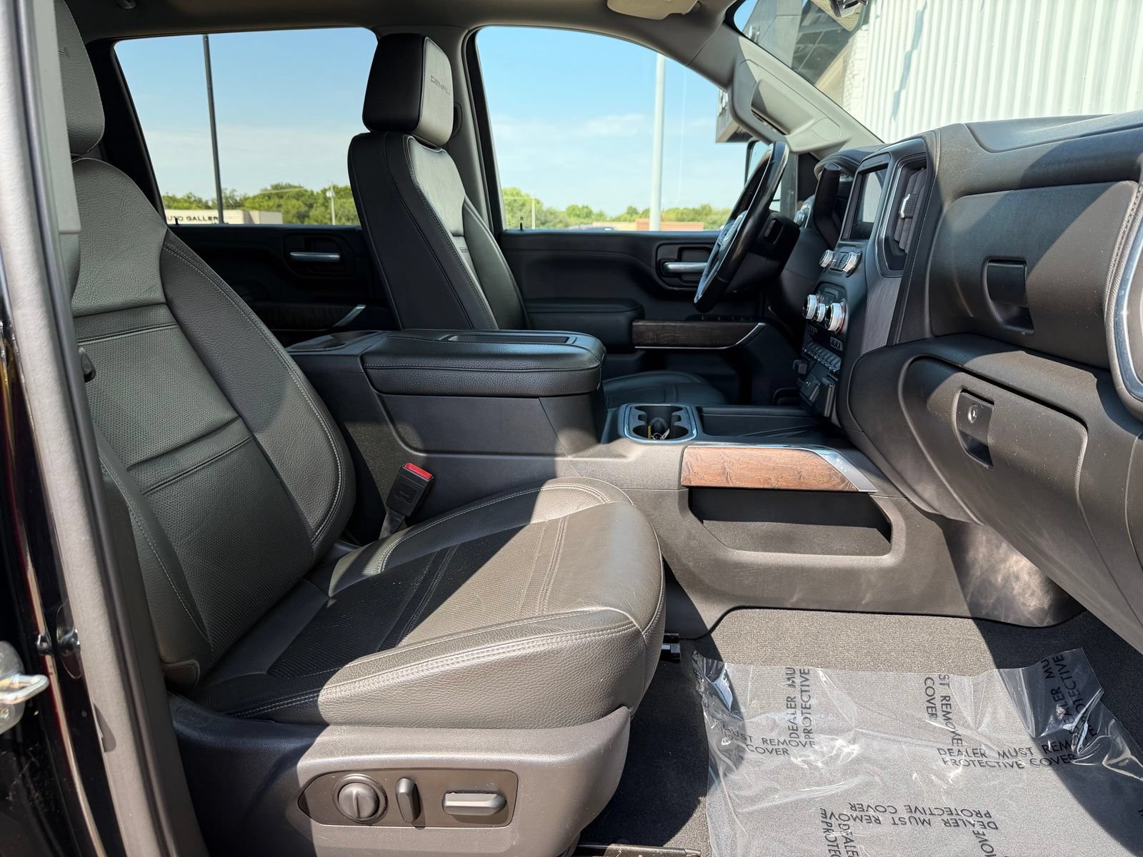 Used 2021 GMC Sierra 2500 Denali w/ Denali Ultimate Package AWD/4WD image 23