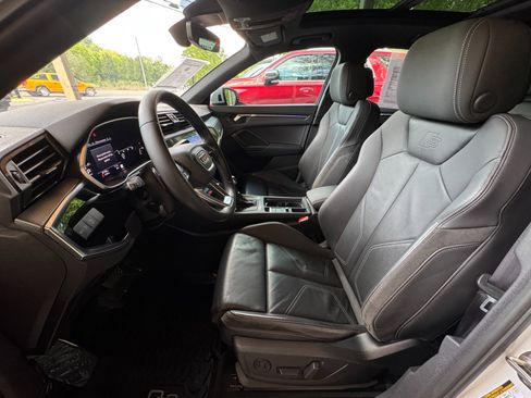 Used 2021 Audi Q3 2.0T Premium Plus image 9