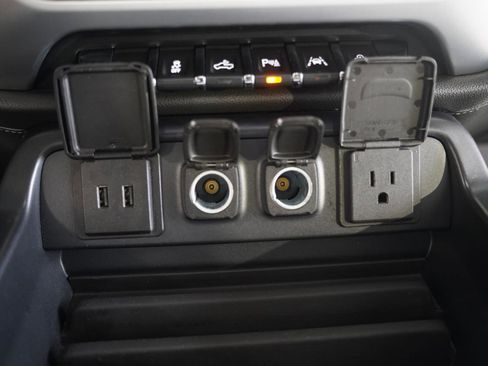 Used 2018 GMC Sierra 1500 SLT AWD/4WD image 23
