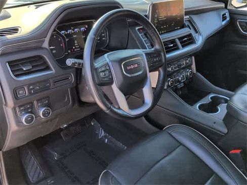 Used 2021 GMC Yukon SLT w/ SLT Luxury Package image 10