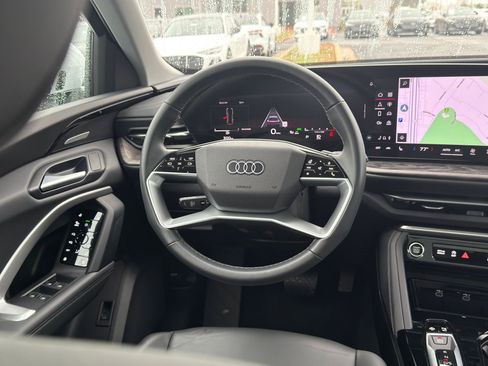 Used 2025 Audi Q5 Premium Plus w/ Premium Plus image 23