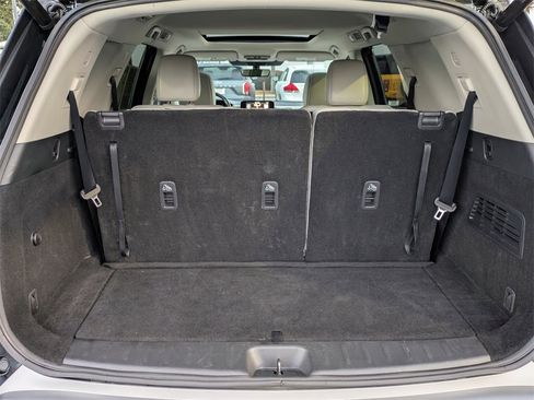 Used 2023 Nissan Pathfinder SL w/ SL Premium Package image 13