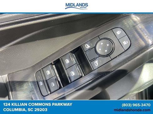Used 2024 Nissan Rogue S AWD/4WD image 17