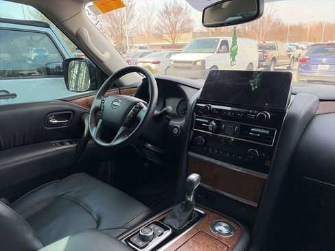Used 2023 Nissan Armada SL image 30