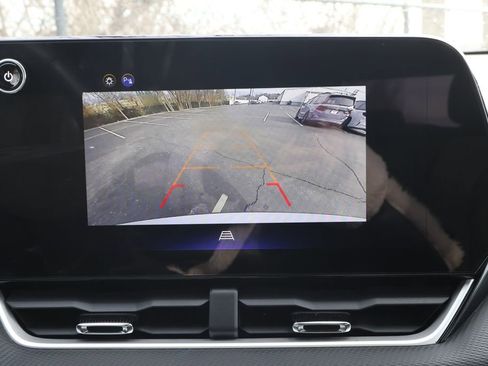 Certified 2025 Chevrolet Equinox LT image 18