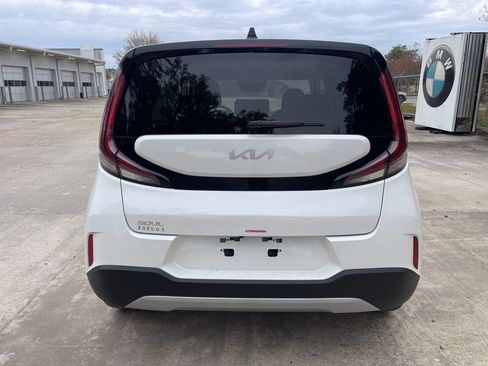 Used 2025 Kia Soul LX w/ LX Technology Package image 5