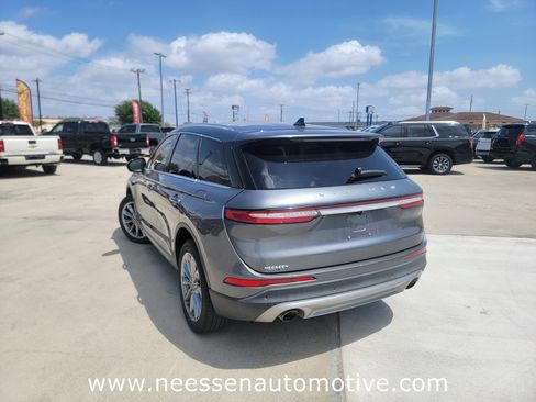 Used 2022 Lincoln Corsair FWD w/ Premium Package image 5