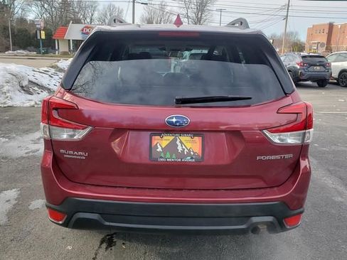 Certified 2023 Subaru Forester Premium image 4