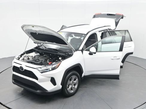 Used 2024 Toyota RAV4 XLE image 41