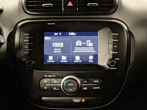 Used 2018 Kia Soul + FWD image 23