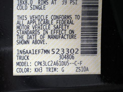 Used 2021 Nissan Titan SV w/ SV Convenience Package RWD image 41