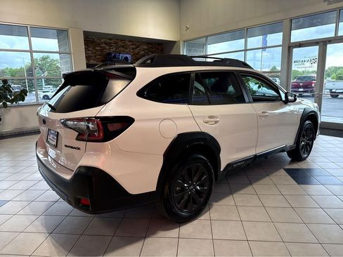 Used 2025 Subaru Outback Onyx Edition AWD/4WD image 15