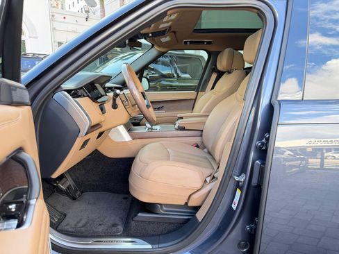 Used 2024 Land Rover Range Rover Long Wheelbase Autobiography image 33