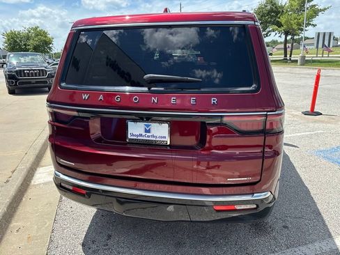 Used 2022 Jeep Wagoneer Series II AWD/4WD image 25