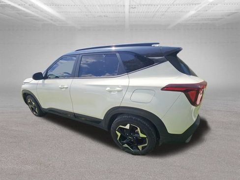 Used 2025 Kia Seltos S FWD image 3