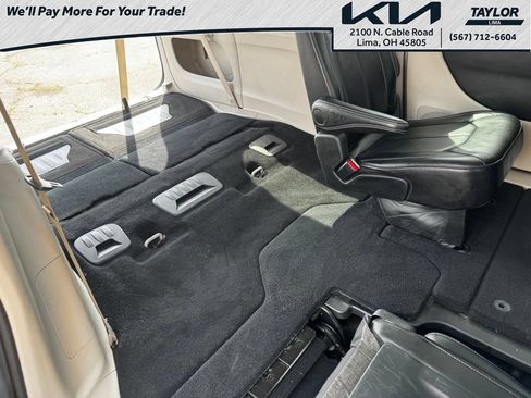 Used 2023 Chrysler Voyager LX FWD image 22