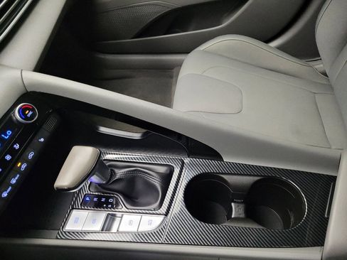 Used 2022 Hyundai Elantra SEL w/ Convenience Package FWD image 26