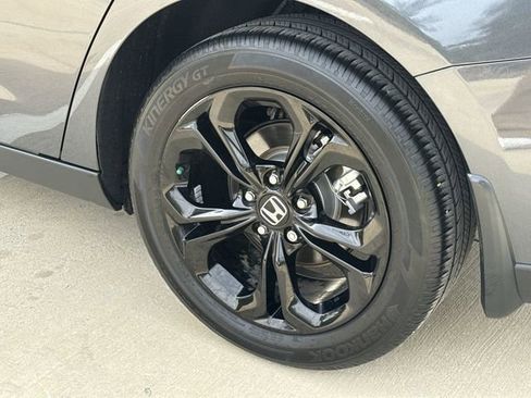 Used 2025 Honda Accord SE image 12