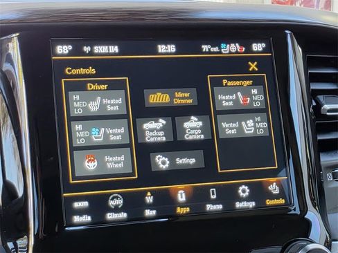 Used 2019 RAM 2500 Laramie image 19