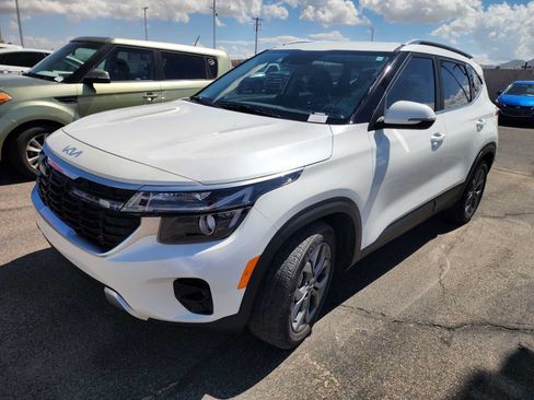 Used 2024 Kia Seltos S FWD image 2
