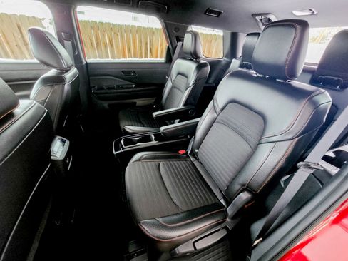 Used 2023 Nissan Pathfinder Rock Creek image 32