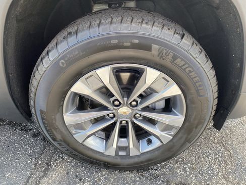 New 2025 Chevrolet Equinox LT image 28