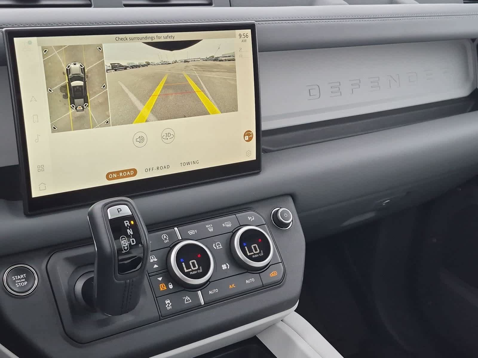 Certified 2025 Land Rover Defender 110 X-Dynamic SE AWD/4WD image 31