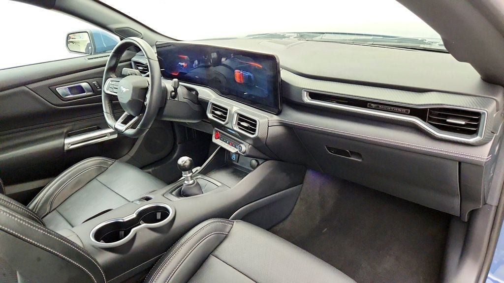 Used 2025 Ford Mustang GT Premium RWD image 23