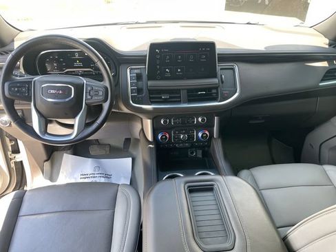 Used 2022 GMC Yukon XL SLT w/ SLT Luxury Package RWD image 13