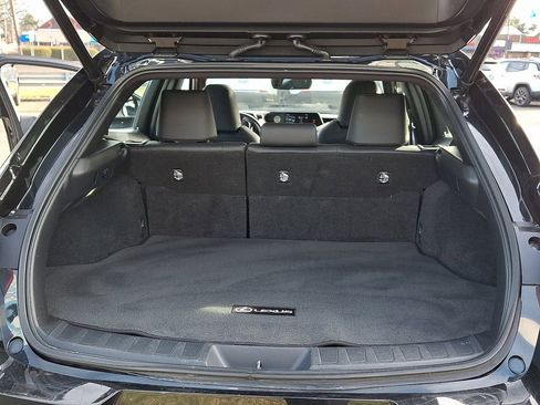 Used 2021 Lexus UX 250h w/ Premium Package image 28