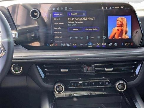 New 2025 Chevrolet Suburban Premier RWD image 11