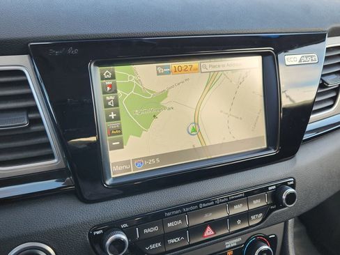 Used 2018 Kia Niro EX Premium image 7