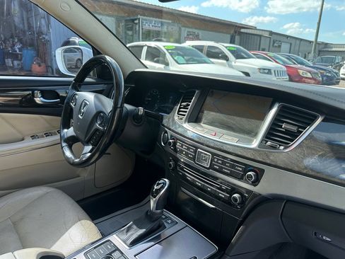 Used 2015 Hyundai Equus Signature RWD image 8