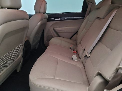 Used 2015 Kia Sorento LX image 18