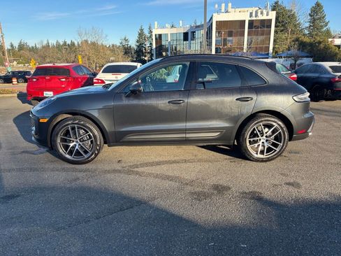 Used 2024 Porsche Macan image 9