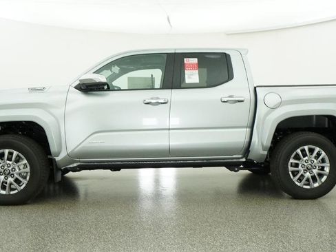 New 2026 Toyota Tacoma Limited AWD/4WD image 4