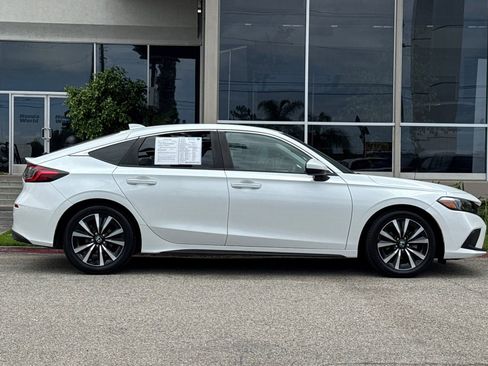 Used 2024 Honda Civic EX-L image 3