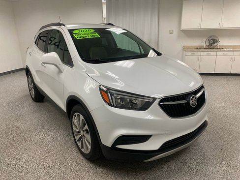 Used 2020 Buick Encore Preferred image 3