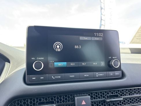 Certified 2025 Honda HR-V LX image 20